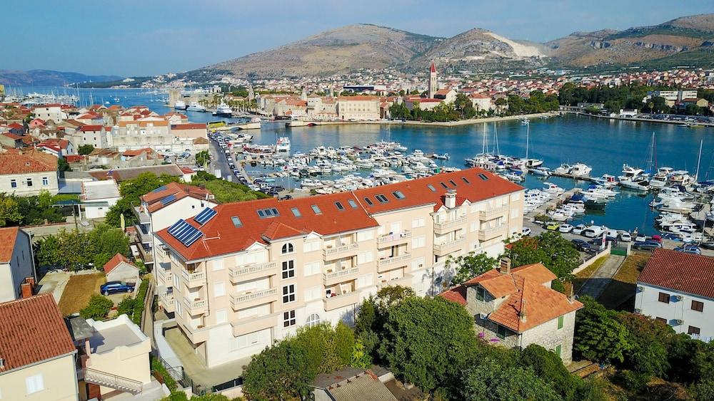 Hotel Trogir Palace Exterior foto
